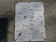 60 Precisa indicazione dei sentieri...